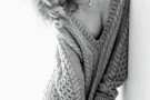 Rosie Huntington: foto sexy per Vogue ma mai senza diamanti