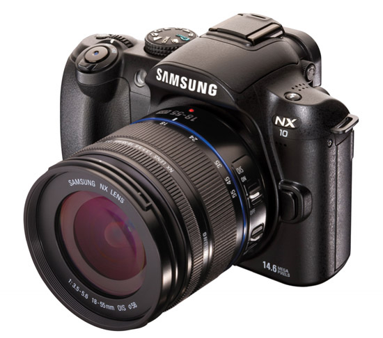 Arriva la nuova Samsung NX10