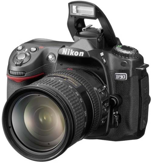 La Nikon D8000, potrebbe sostituire la D90