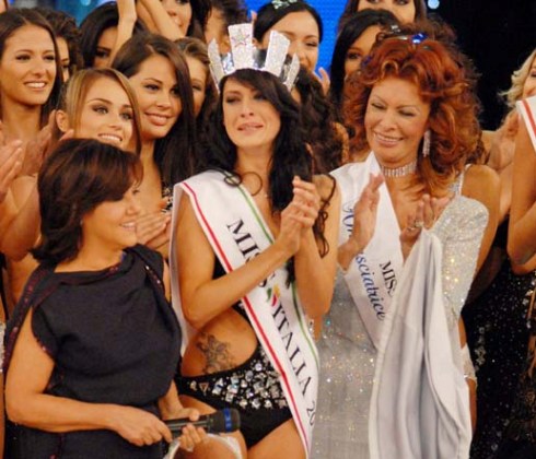 Miss Italia: foto per il lunario e non per il calendario