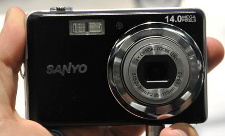 Per i fotografi alle prime armi, arriva la nuova Sanyo E1500TP