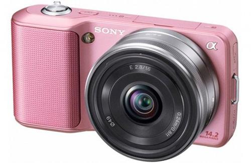 Sony pensa alle donne: in arrivo la Nex-3 in rosa