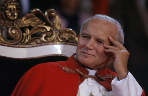 Beatus: la mostra fotografica di Giovanni Paolo II