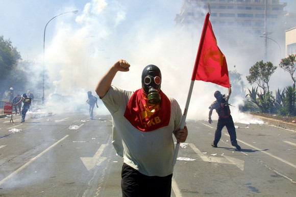 Foto 10 anni, dopo gli scontri al G8 di Genova