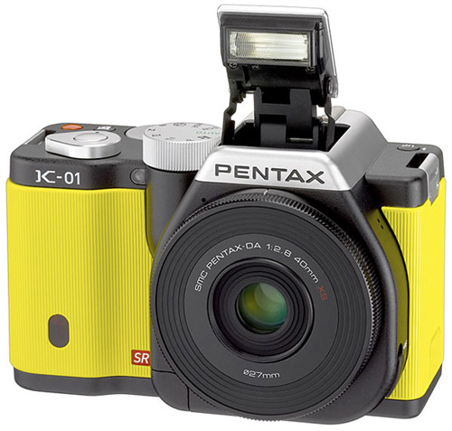 Pentax annuncia l'arrivo di una fotocamera digitale ibrida