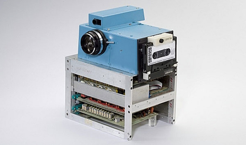 Fotocamere digitali, la prima 35 anni fa
