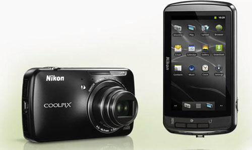 Nikon Coolpix S800c, arrivala fotocamera Android