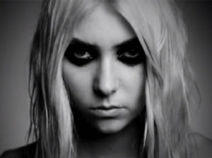 Taylor Momsen, video e immagini senza veli