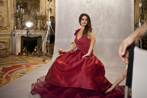 Penelope Cruz diva del Calendario Campari 2013