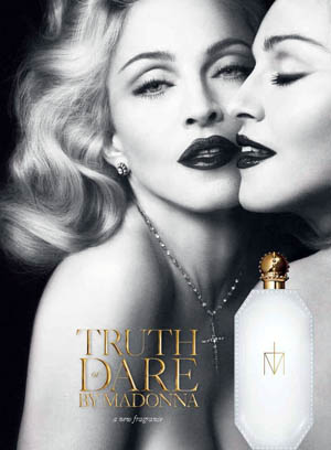 Madonna nuda per pubblicizzare il suo profumo