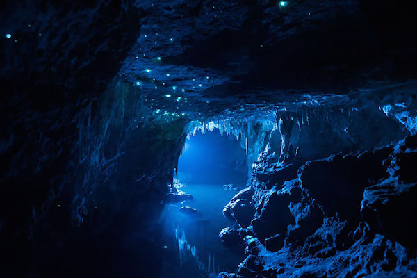 Le 5 più belle foto che mostrano un cielo stellato in una grotta
