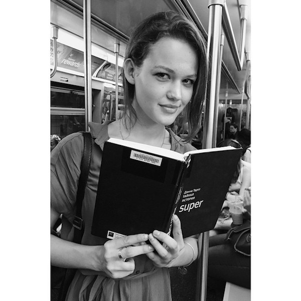 Foto del progetto Subway book review