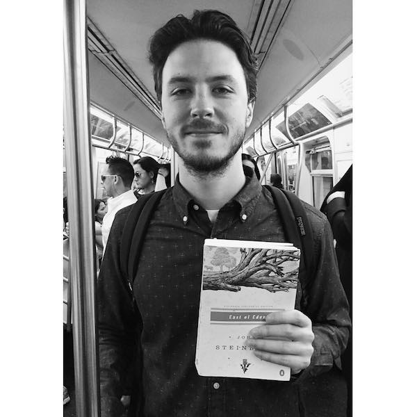 Foto del progetto Subway book review