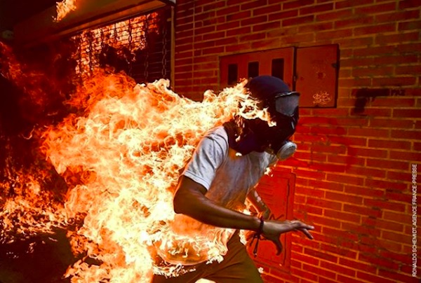 World Press Photo 2018, vince lo scatto Crisi in Venezuela